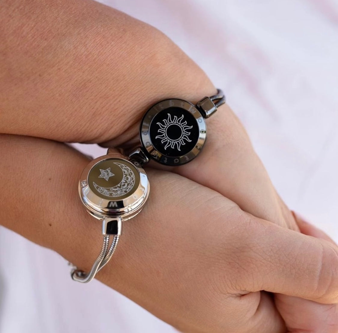 Sun-Moon Smart Sensing Couple Bracelet